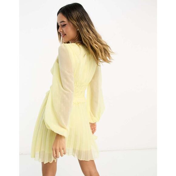 ASOS DESIGN Women's Button Through Ruched Waist Pleated Mini Dress Size 8 - Picture 3 of 11